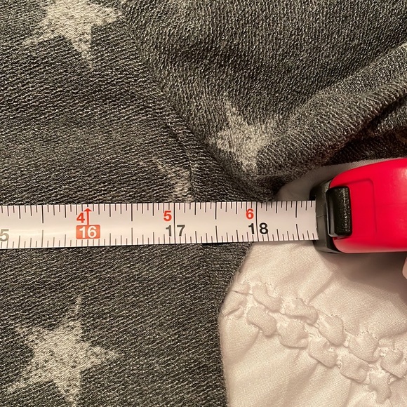 EUC  - First Love - size medium - gray long sleeve T-shirt with stars - Picture 7 of 8